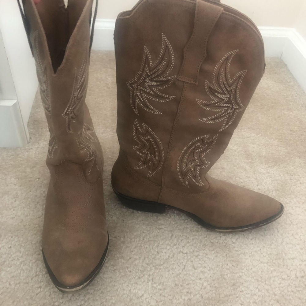 Cowgirl boots!!